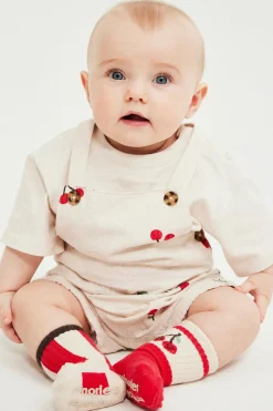 Babyset med mönster av körsbär