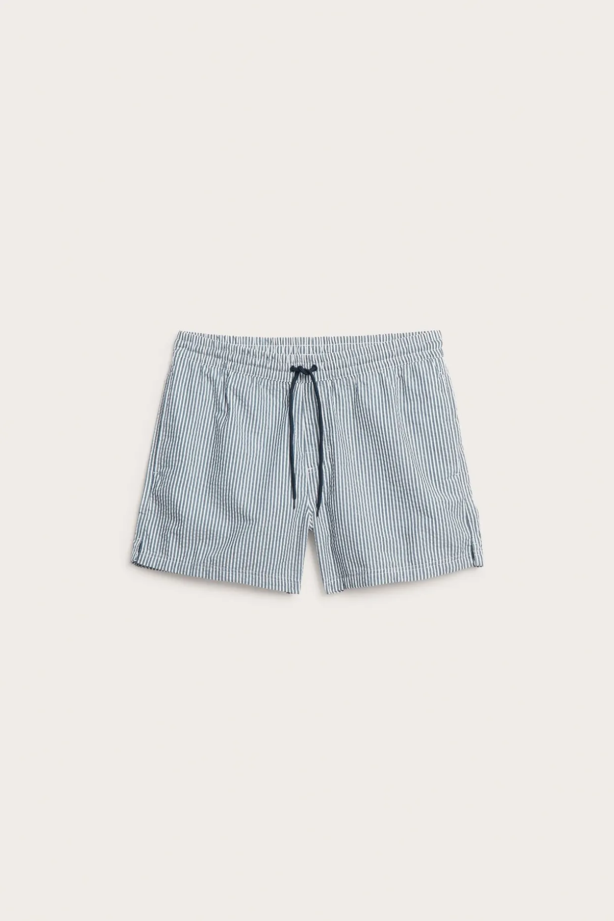 Badshorts i bäckebölja