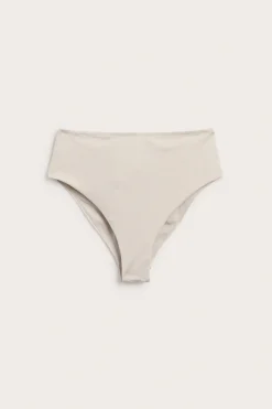 Bikinitrosa brazilian high leg
