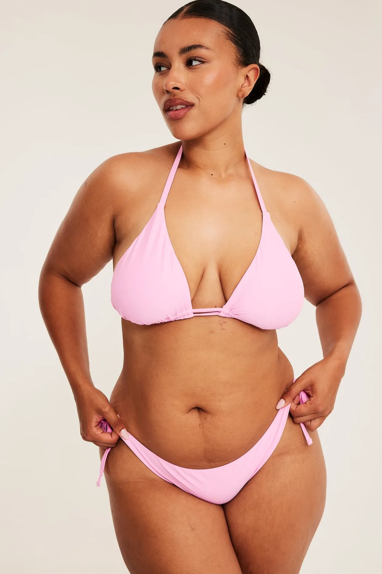 Bikinitrosa brief med knytband