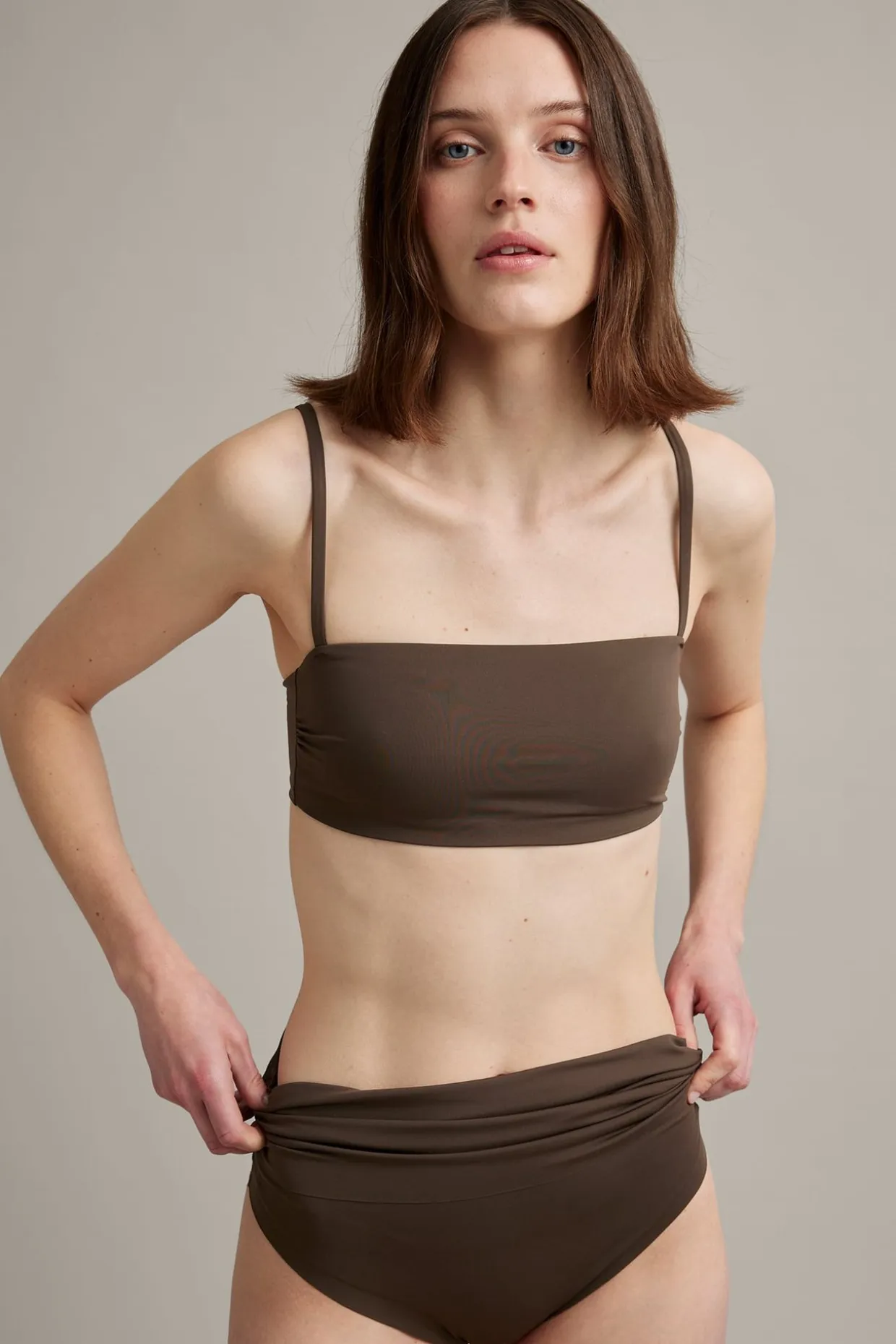 Bikinitrosa brief med nedvikbar midja