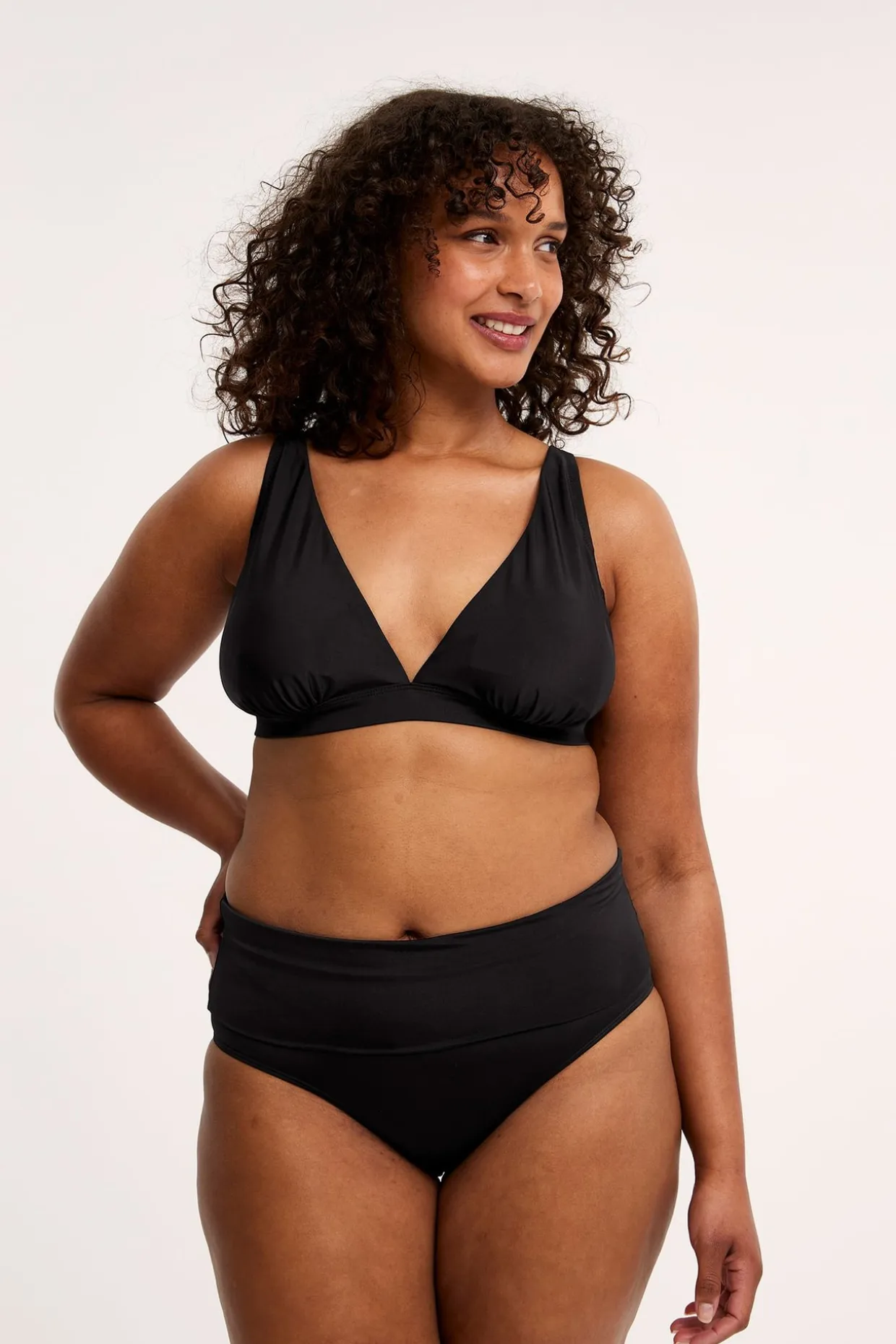 Bikinitrosa brief med nedvikbar midja