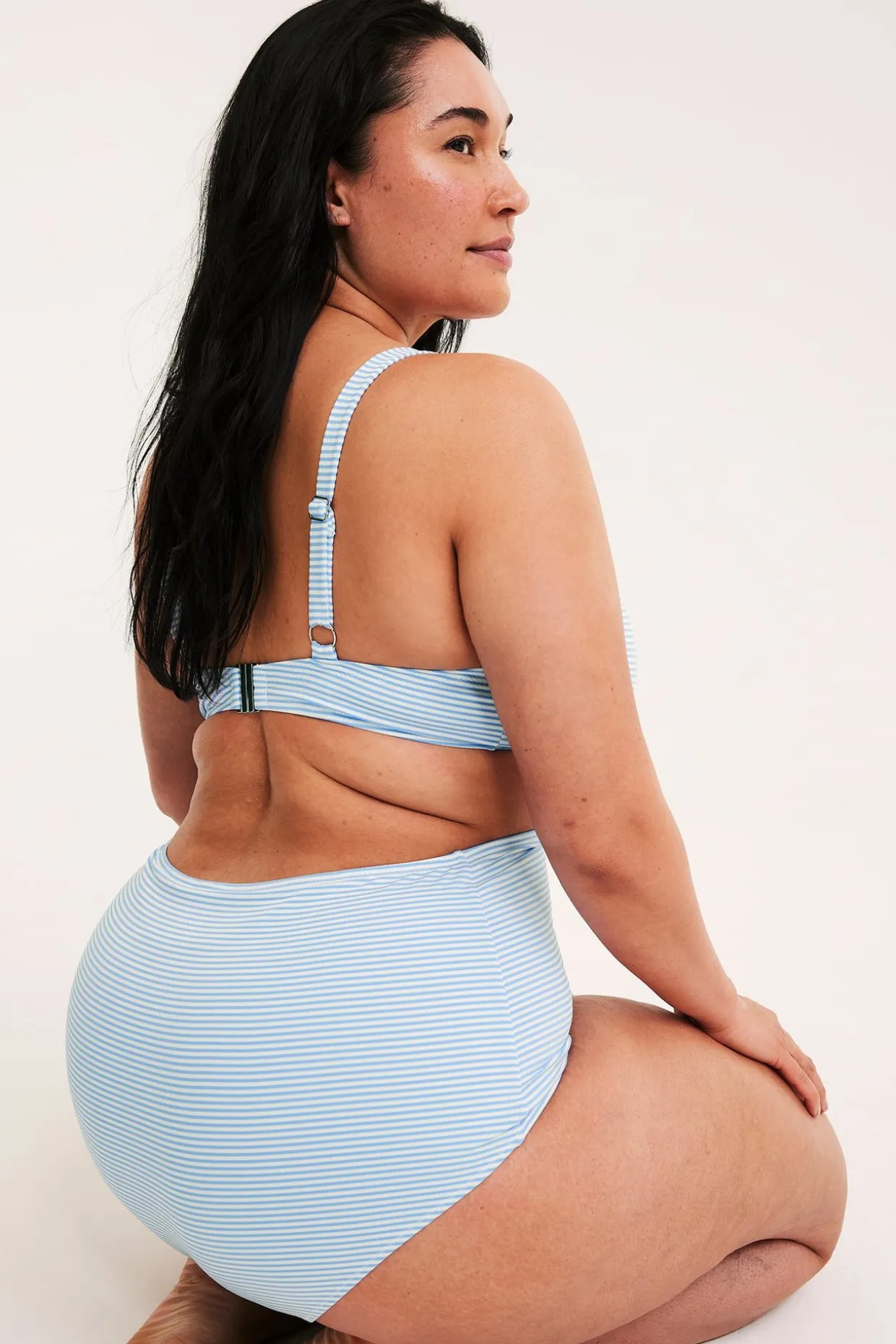 Bikinitrosa hög midja