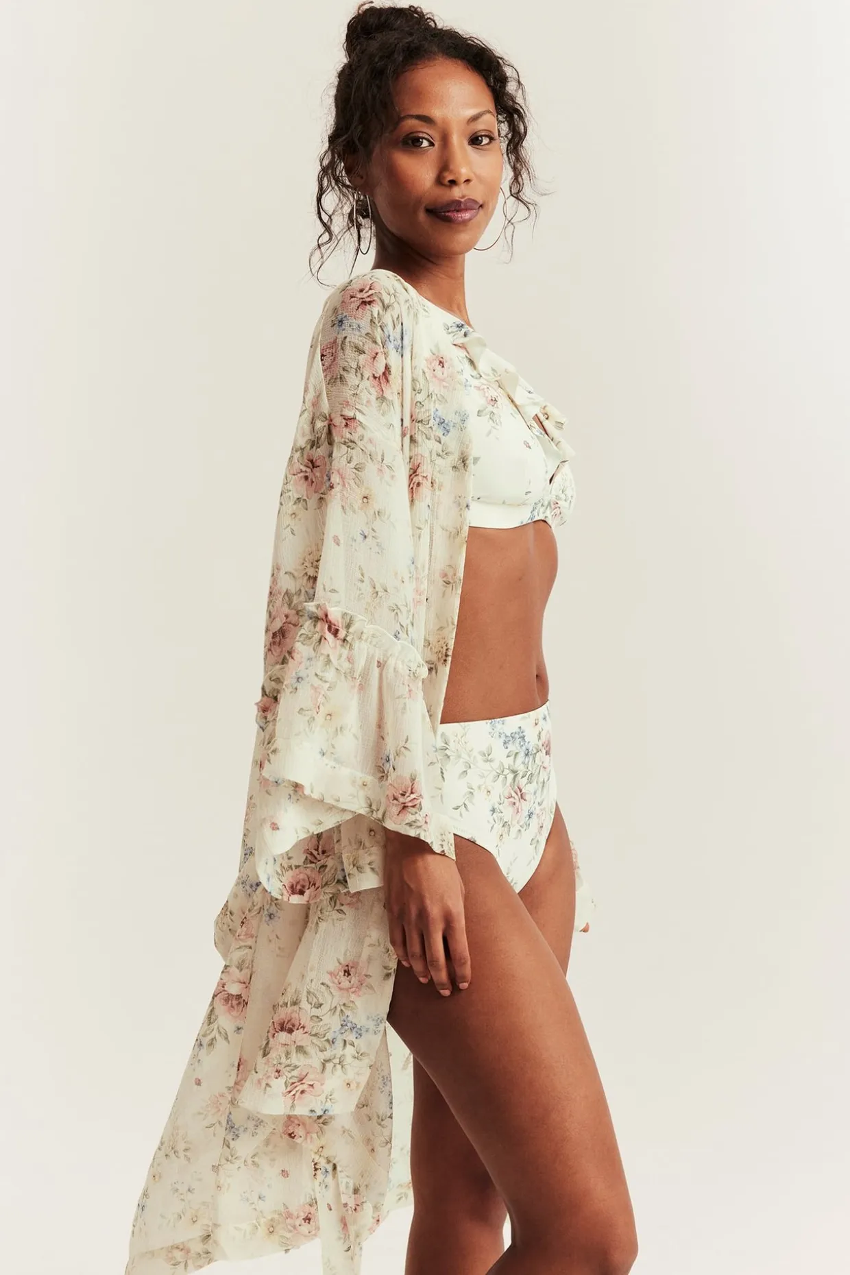 Bikinitrosa Newbie Woman
