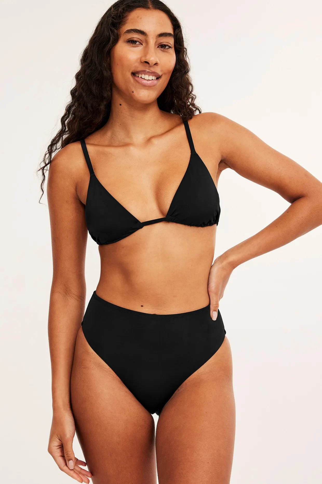 Bikinitrosor med hög midja