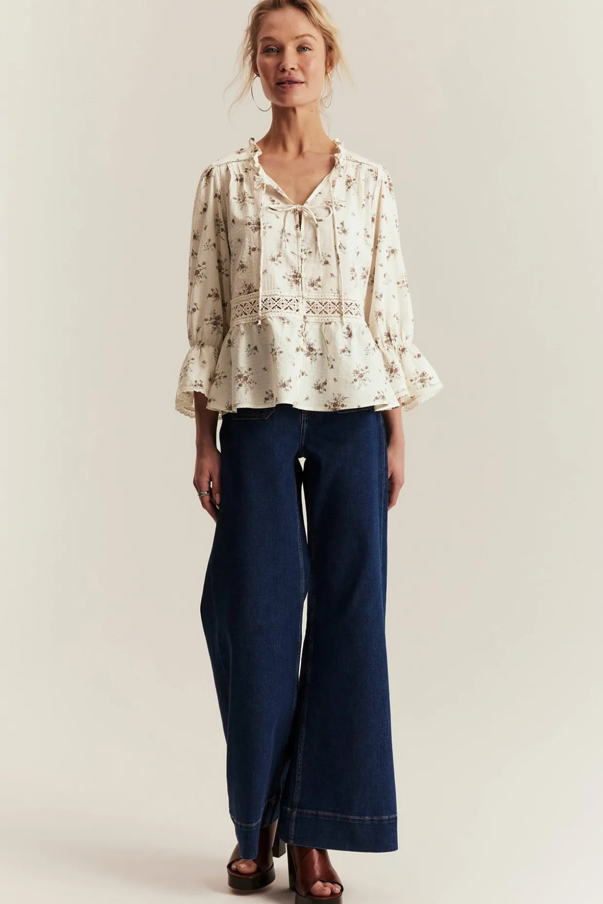 Blommig blus Newbie Woman