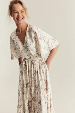 Blommig klänning Newbie Woman