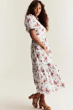 Blommig klänning Newbie Woman