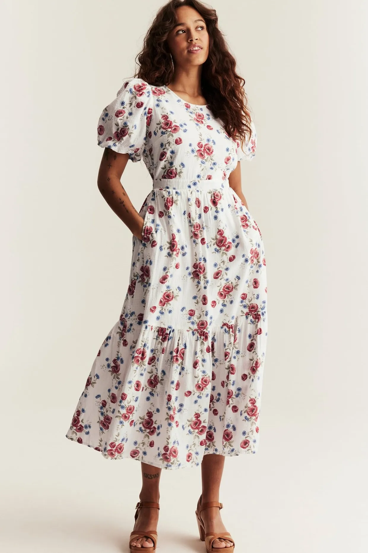Blommig klänning Newbie Woman