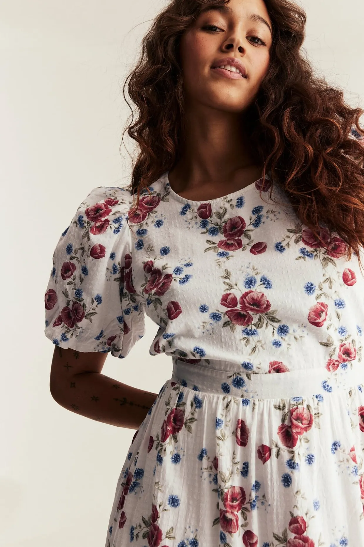 Blommig klänning Newbie Woman