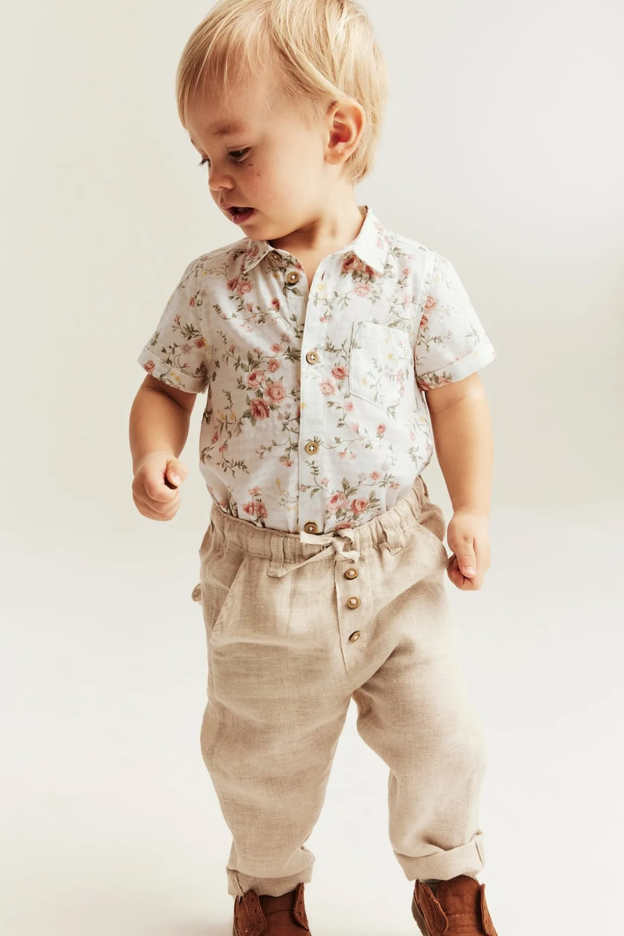 Blommig kortärmad skjortbody