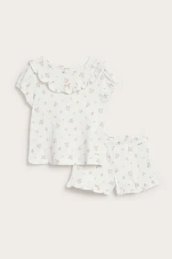 Blommigt pyjamasset med volang