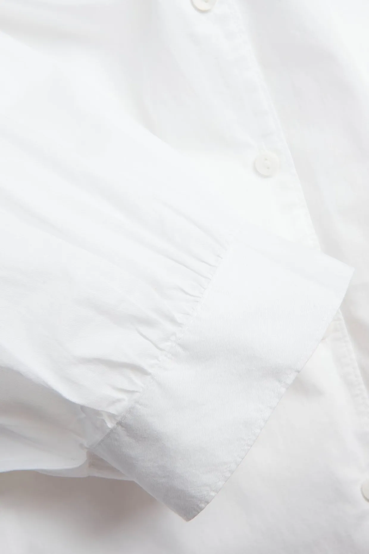 Blus med puffärm
