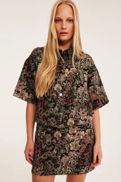 Boxig blommig topp