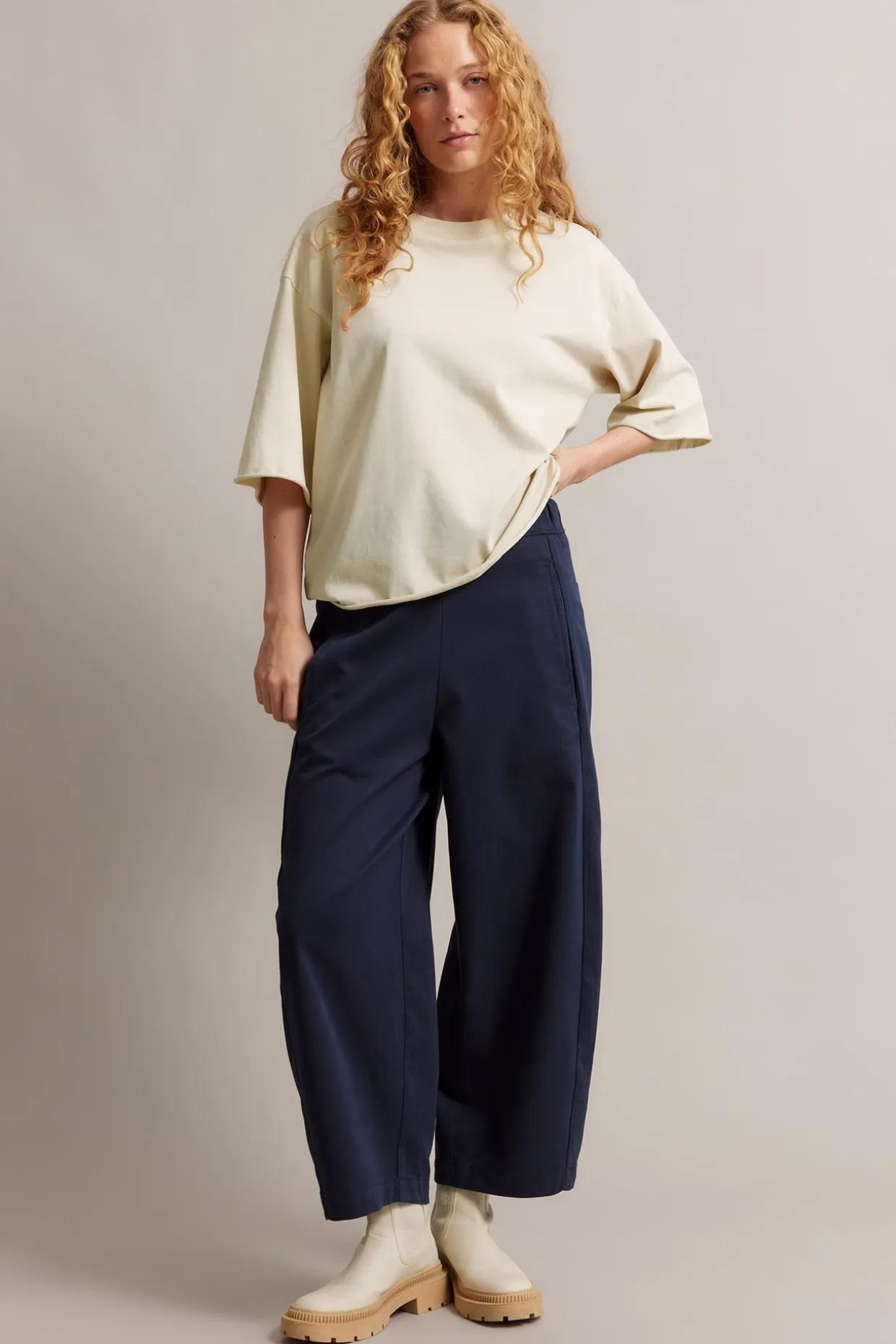 Boxig t-shirt med rullade kanter