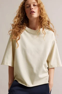 Boxig t-shirt med rullade kanter