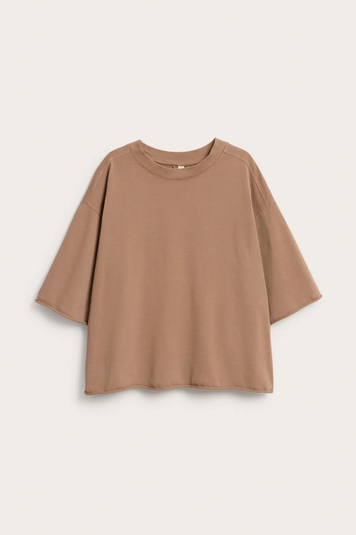 Boxig t-shirt med rullade kanter