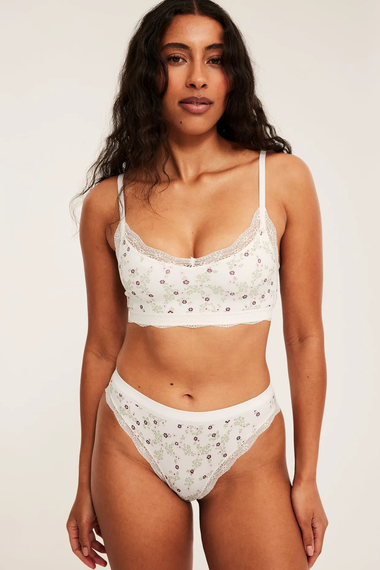 Brieftrosa seamless med spets
