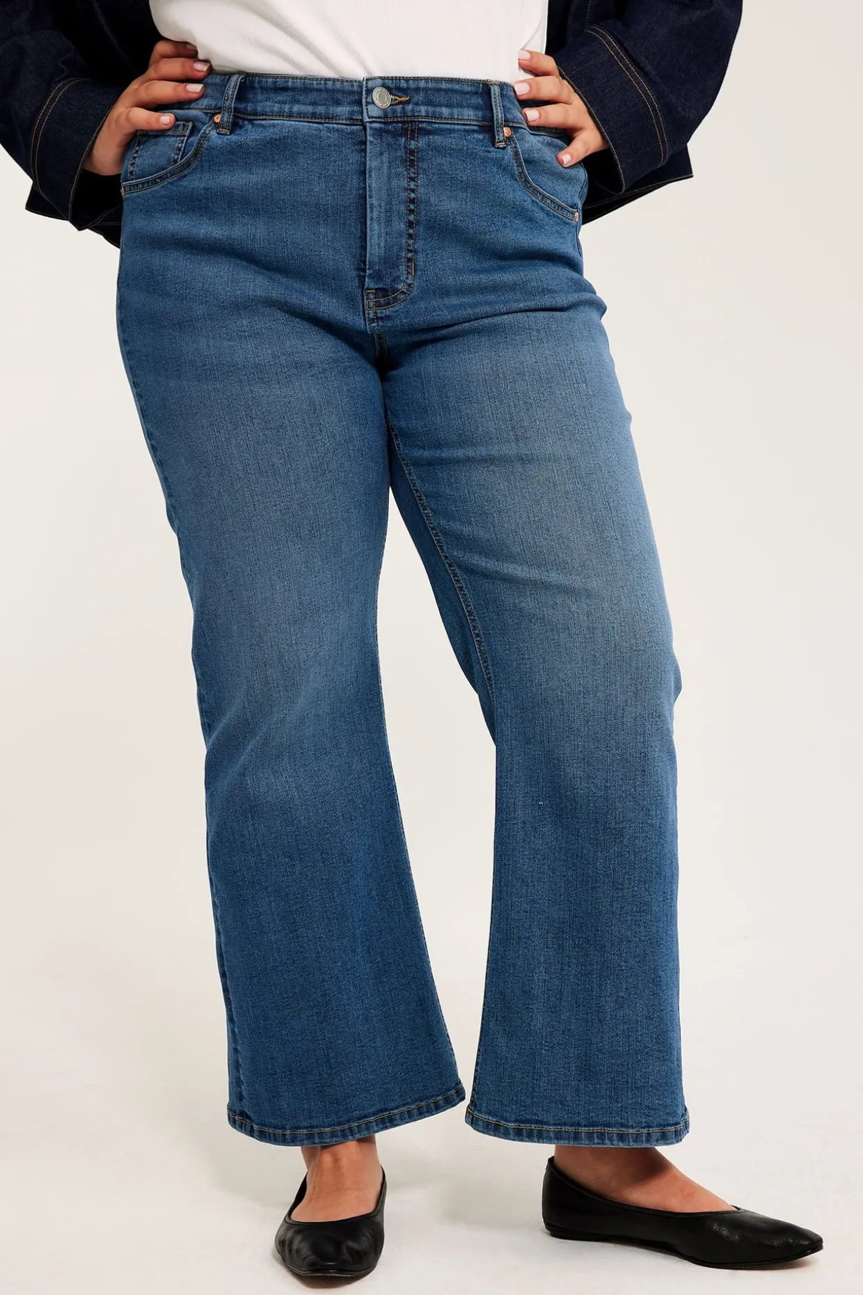 Cropped flare jeans high waist