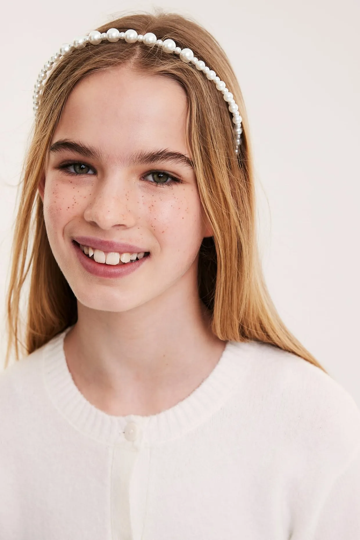 Diadem med pärlor