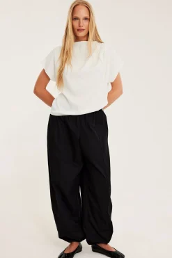 Draperad satinblus