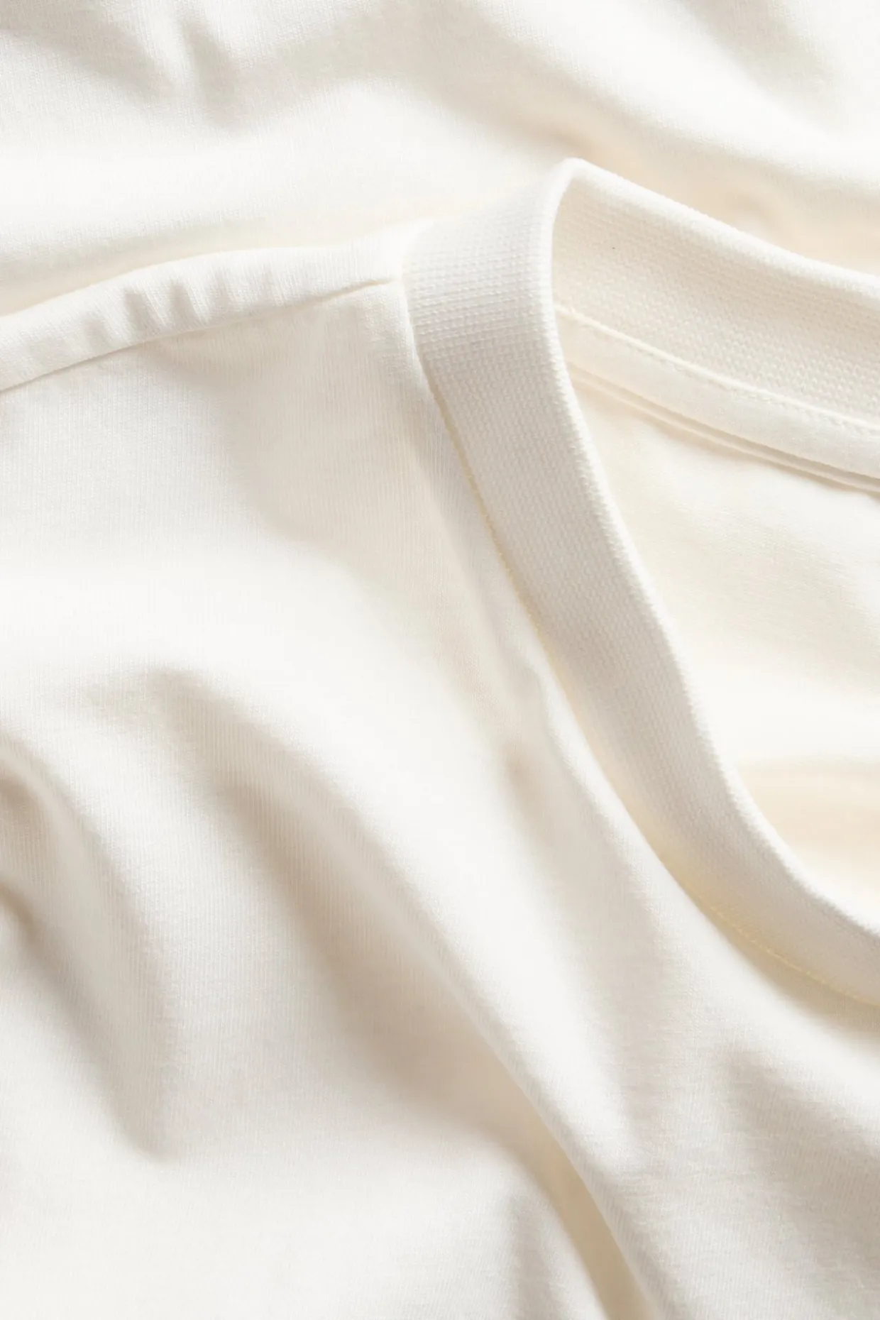 Figurnära t‑shirt