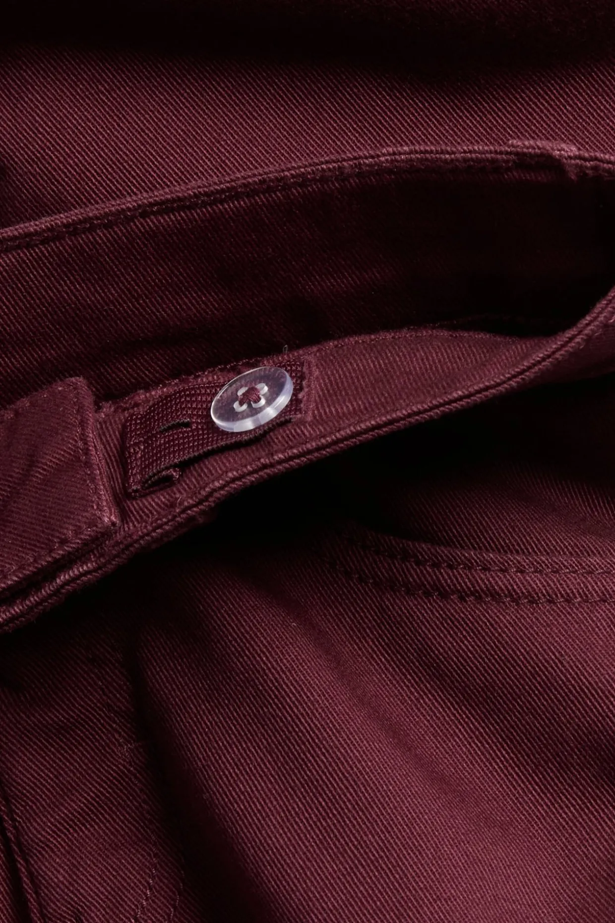 Färgade twilljeans i bootcutmodell