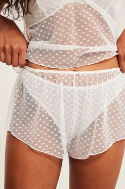Hjärtmönstrade shorts i mesh