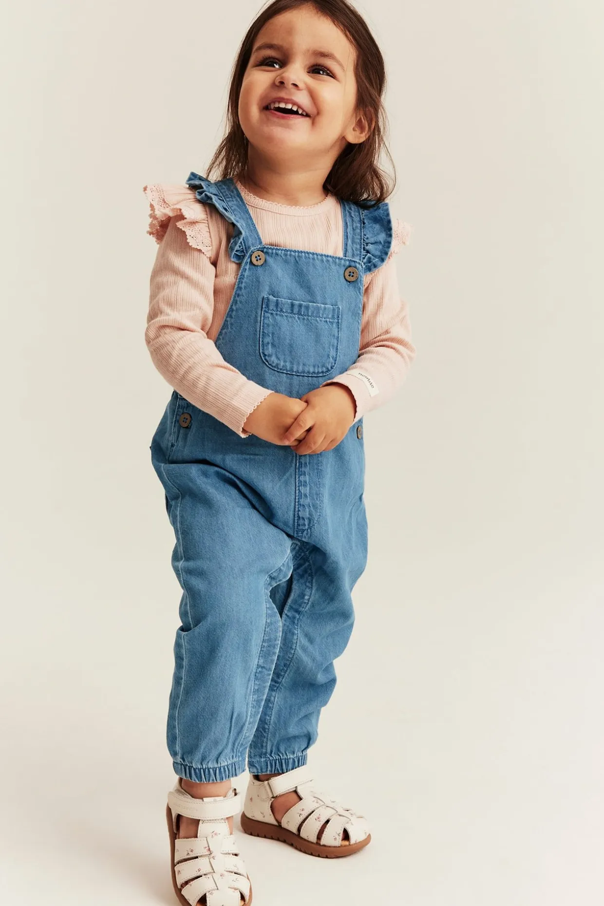 Hängselbyxor i denim