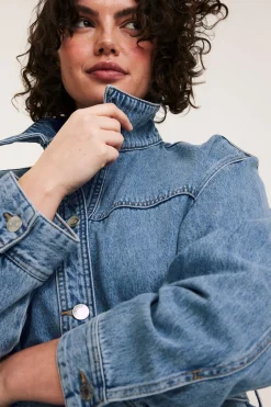 Jeansjacka med bälte