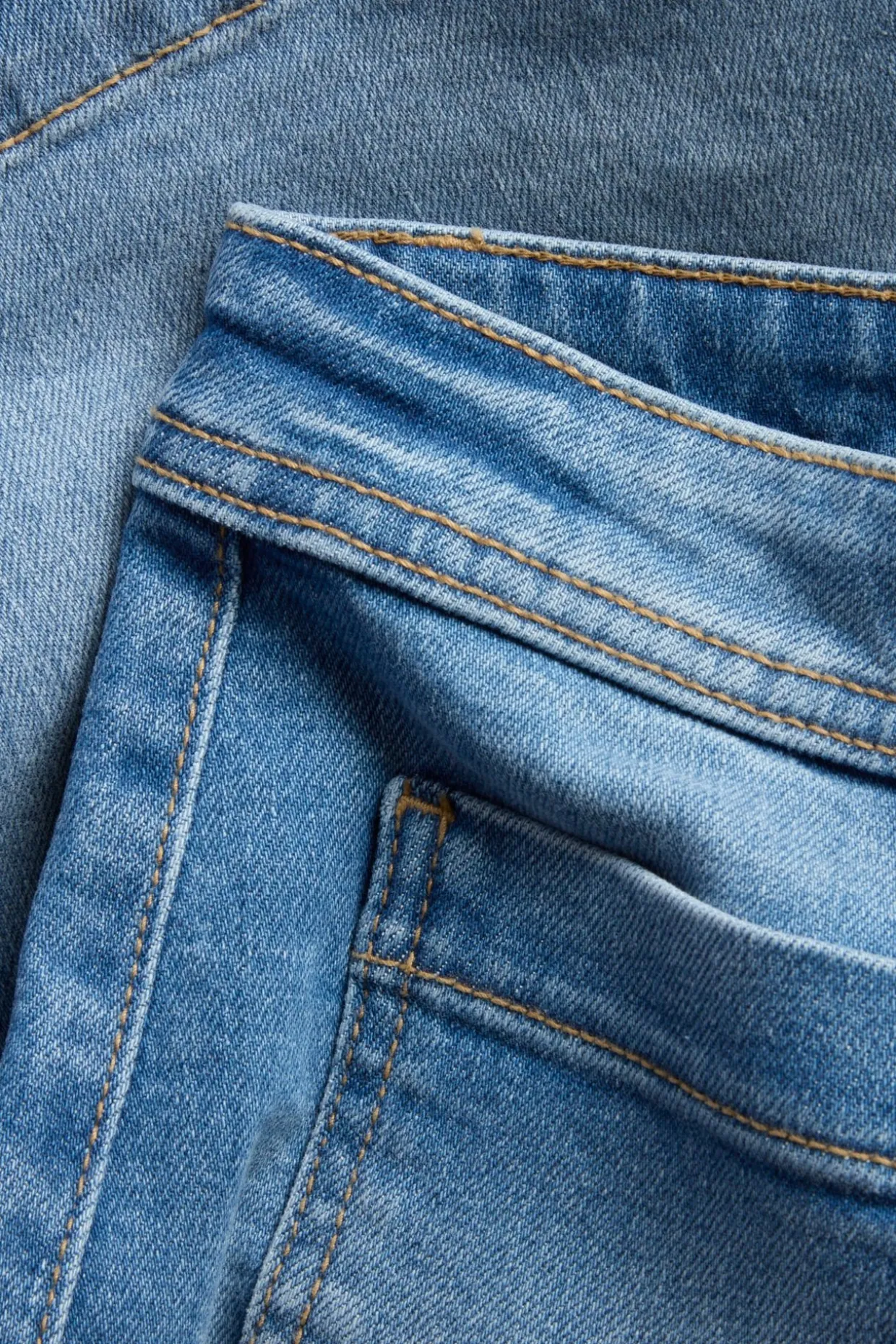 Jeansshorts med fickor