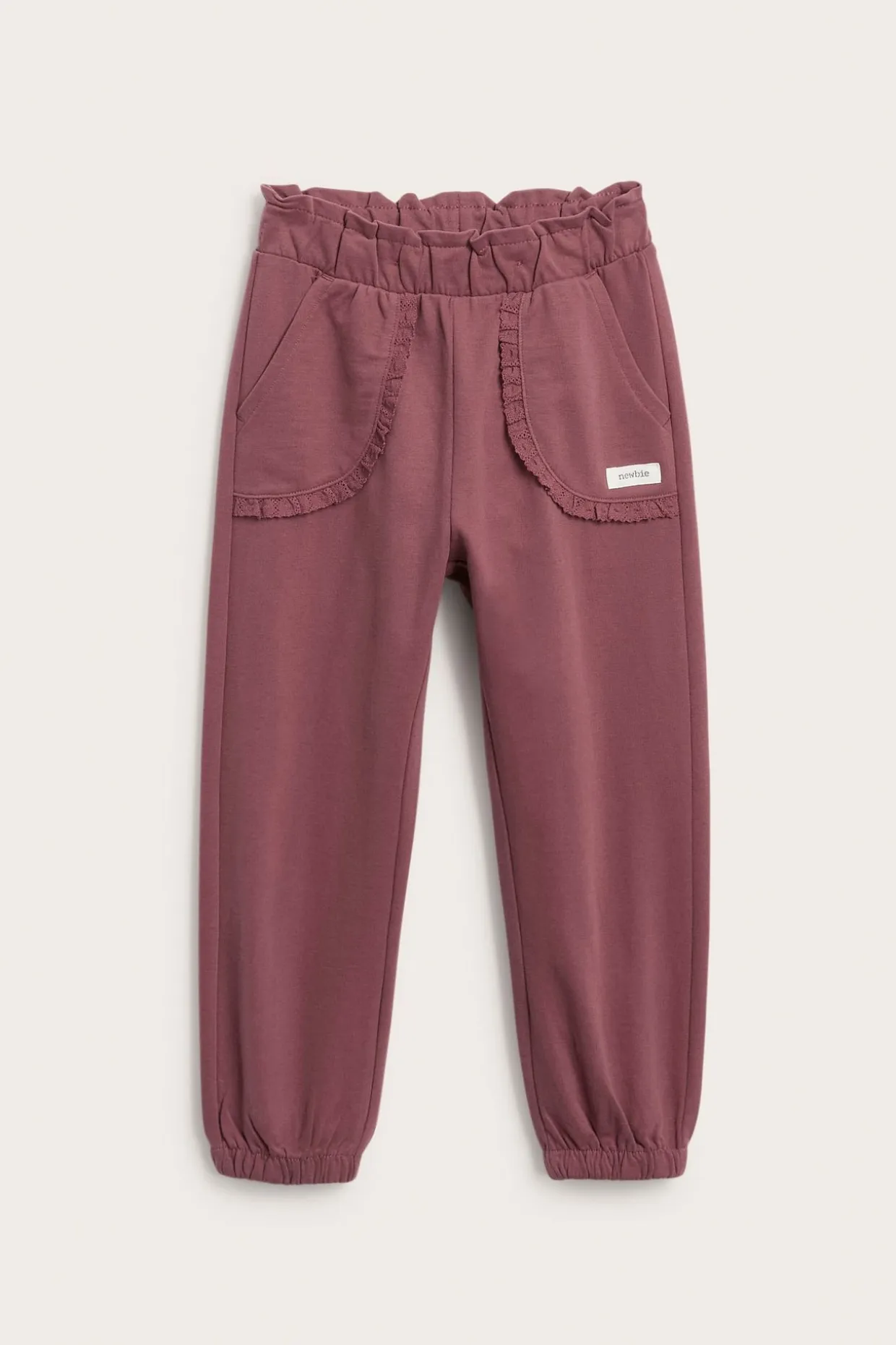 Joggingbyxor med spetsdetaljer