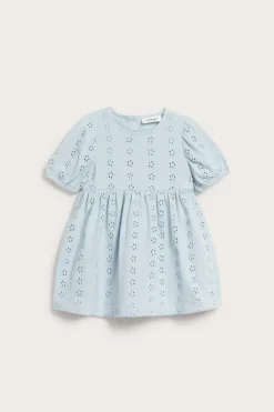 Klänning med broderie anglaise
