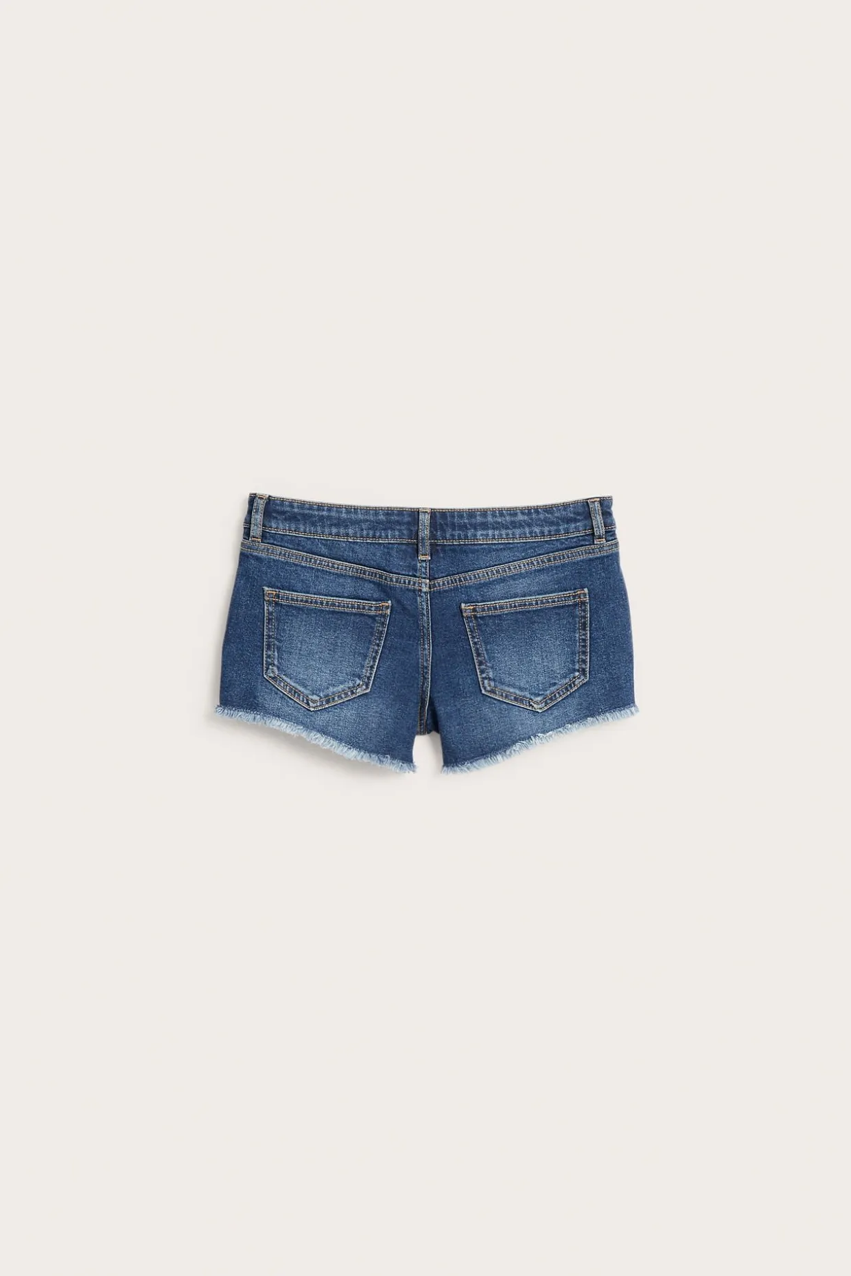 Korta jeansshorts