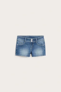 Korta jeansshorts med låg midja