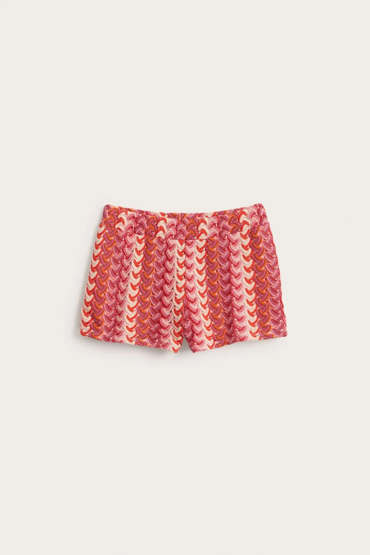 Korta shorts med virkad look