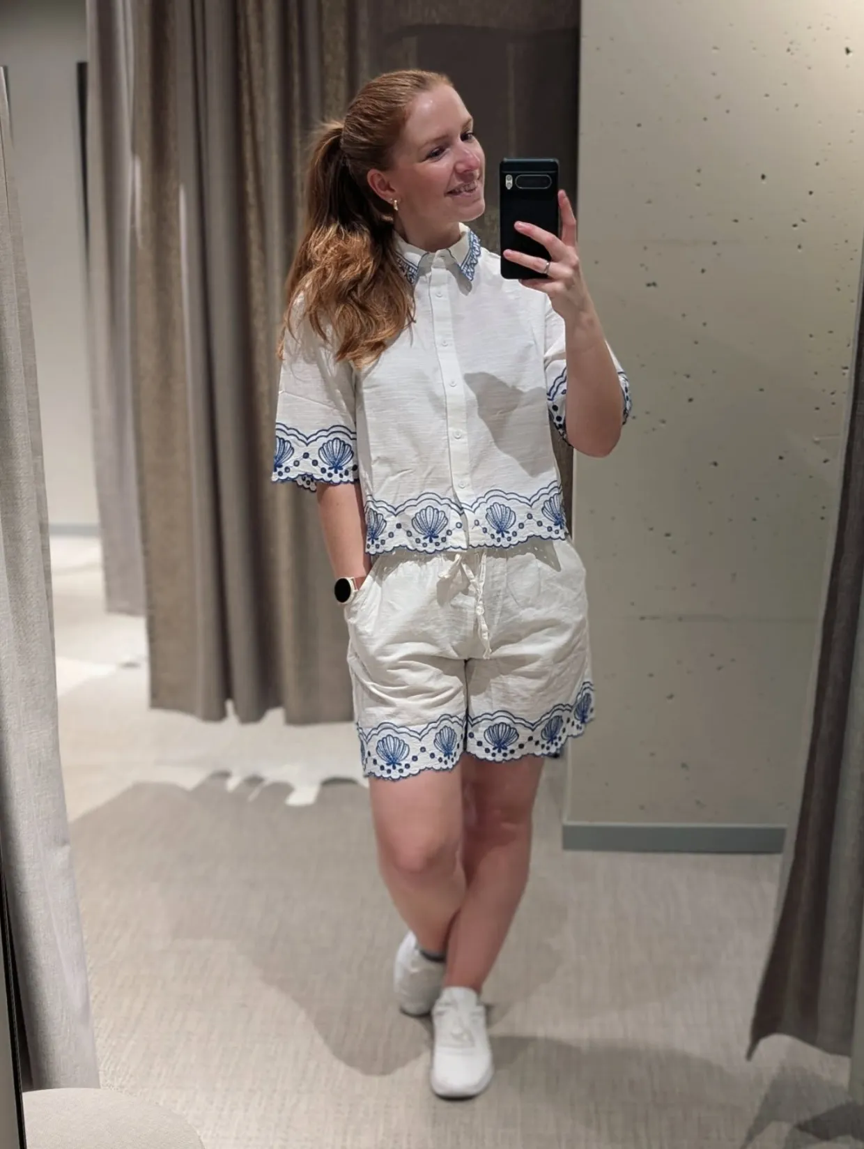 Kortärmad skjorta med broderie anglaise