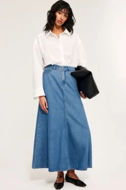 Lång jeanskjol