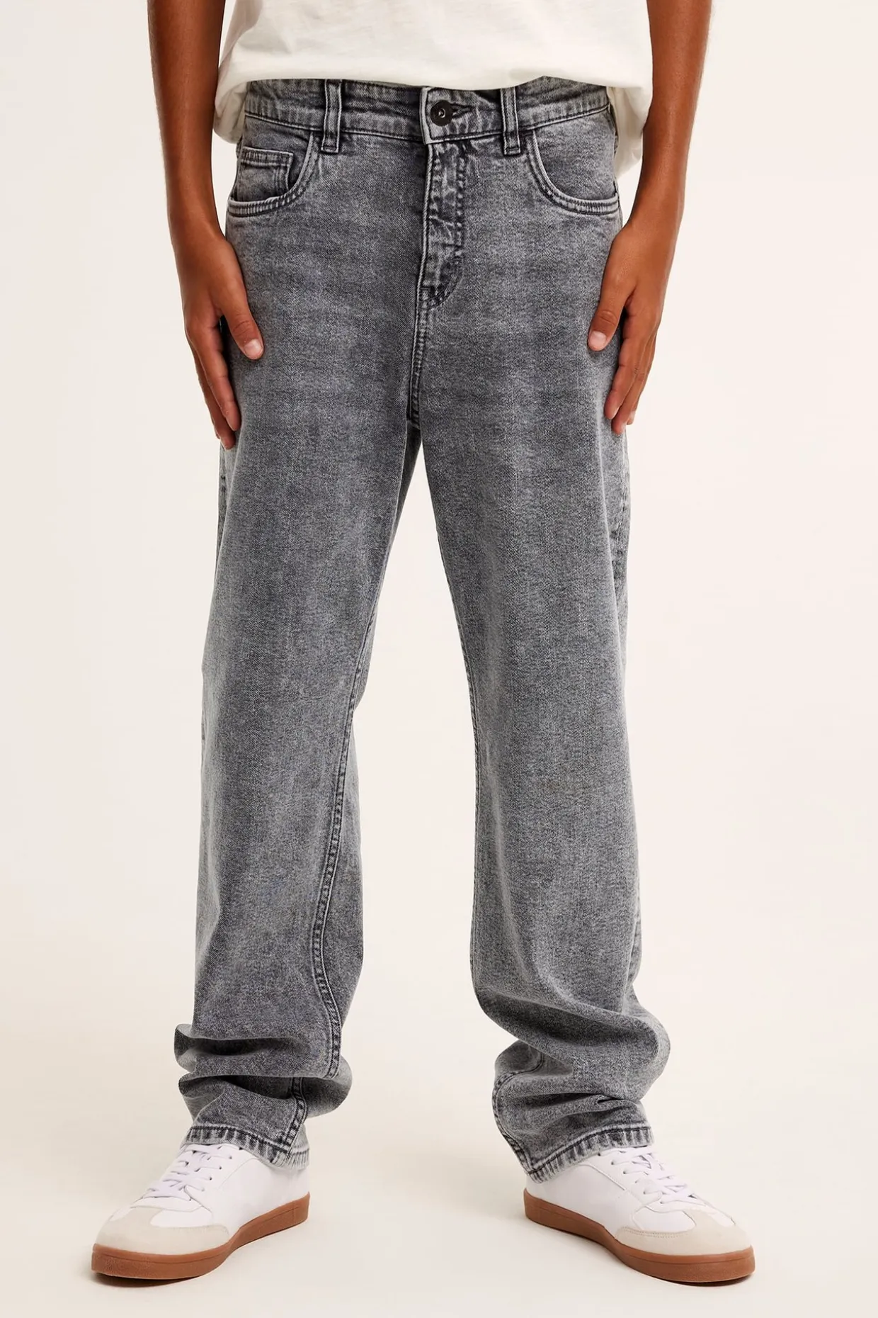 Loose jeans mid waist