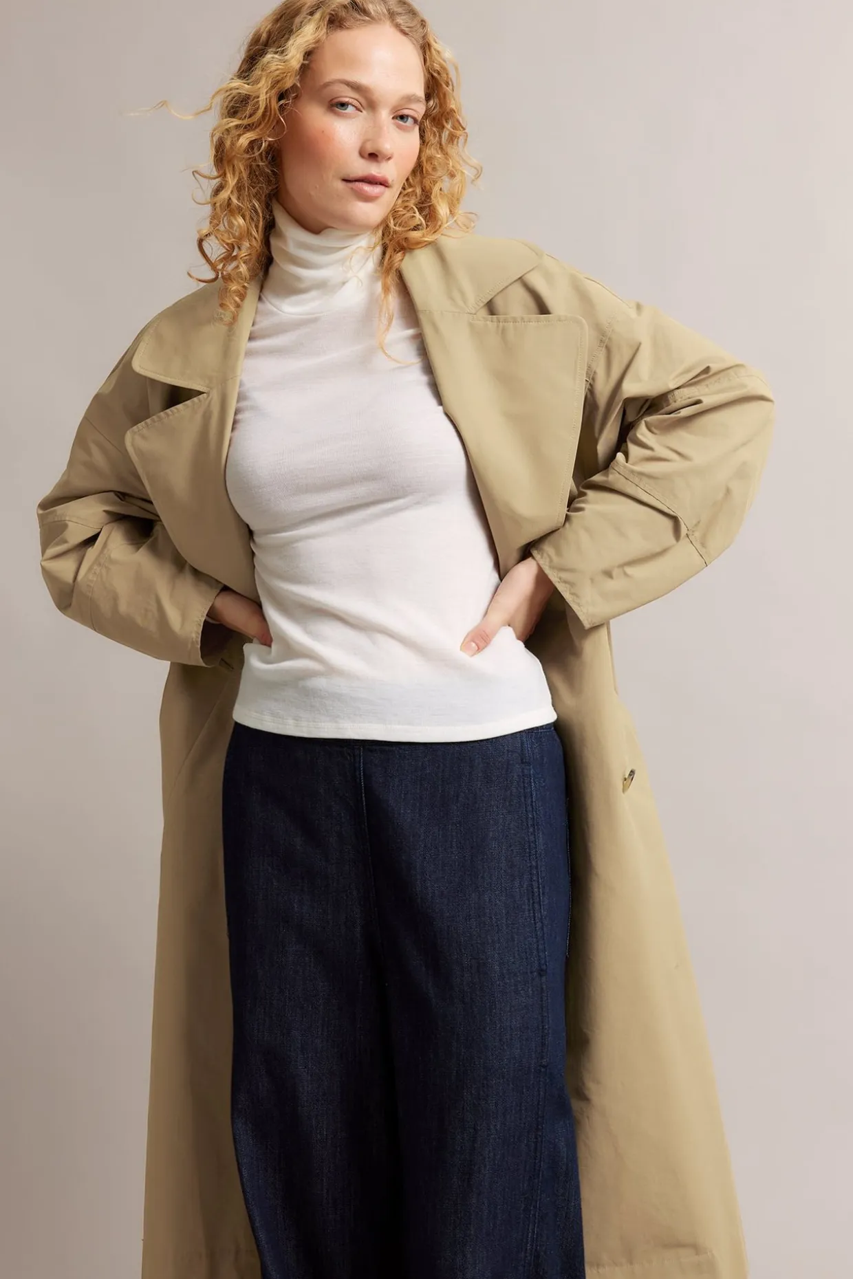 Oversized trenchcoat