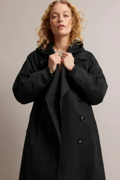 Oversized trenchcoat