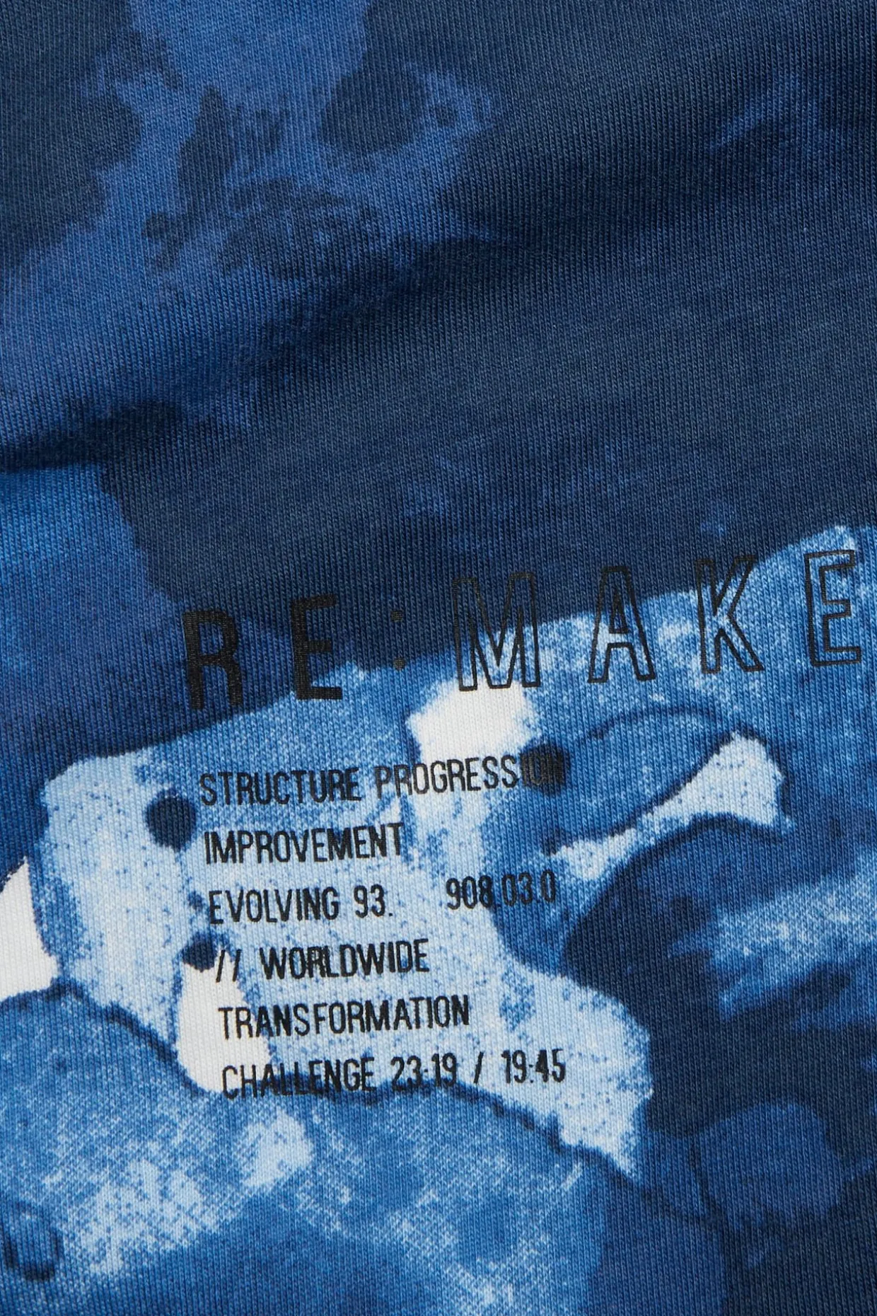 Oversize t-shirt med abstrakt mönster