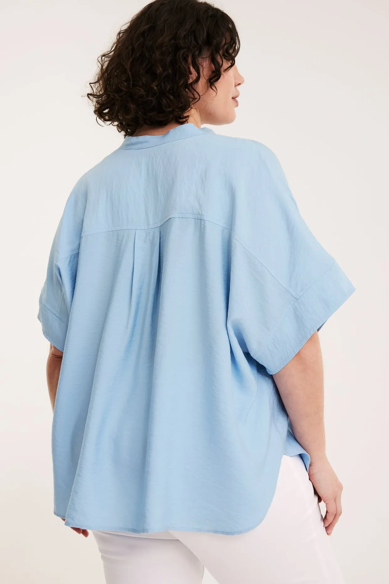 Popover blus med kort ärm