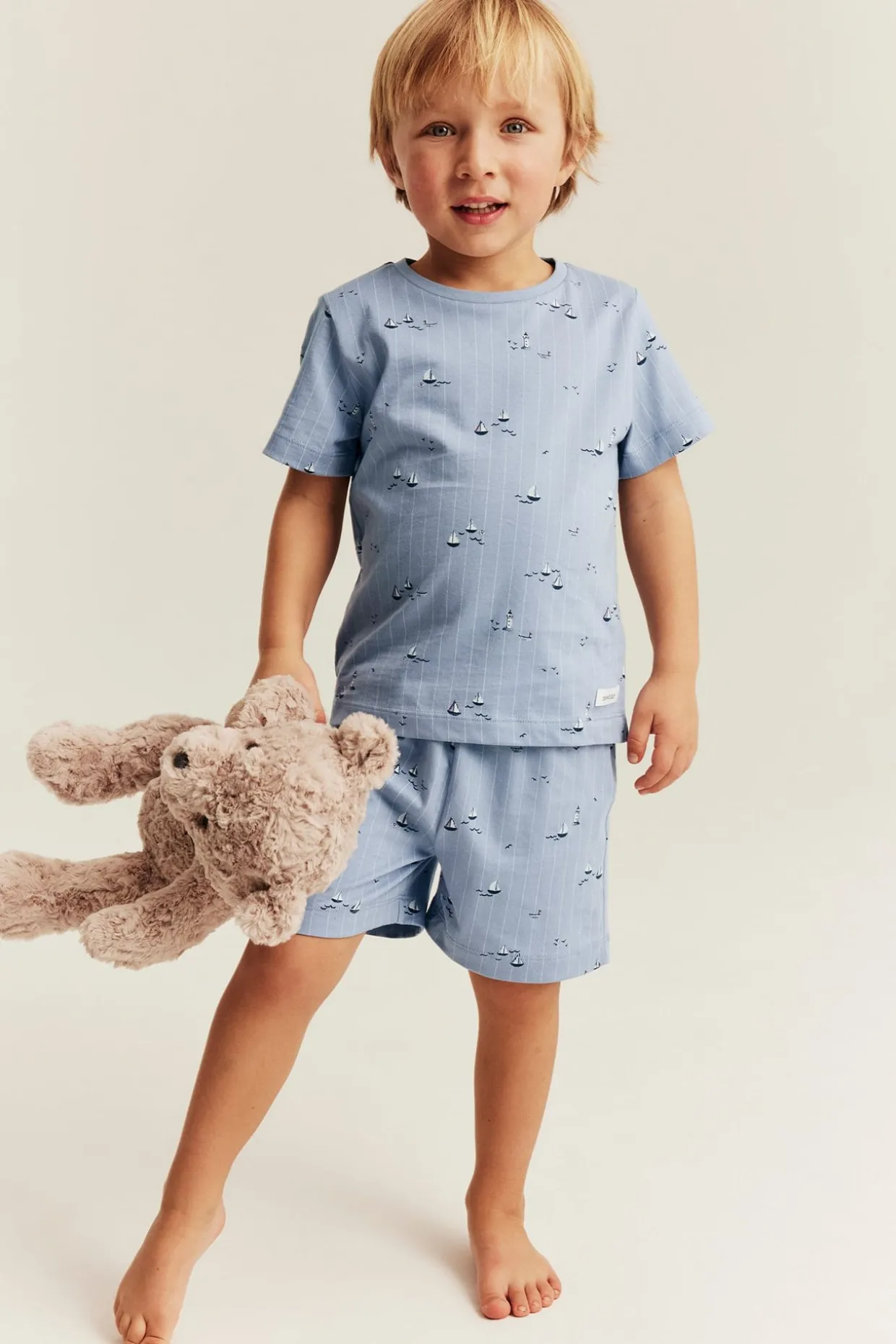 Pyjamasset med segelbåtar