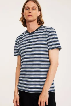Pyjamaströja