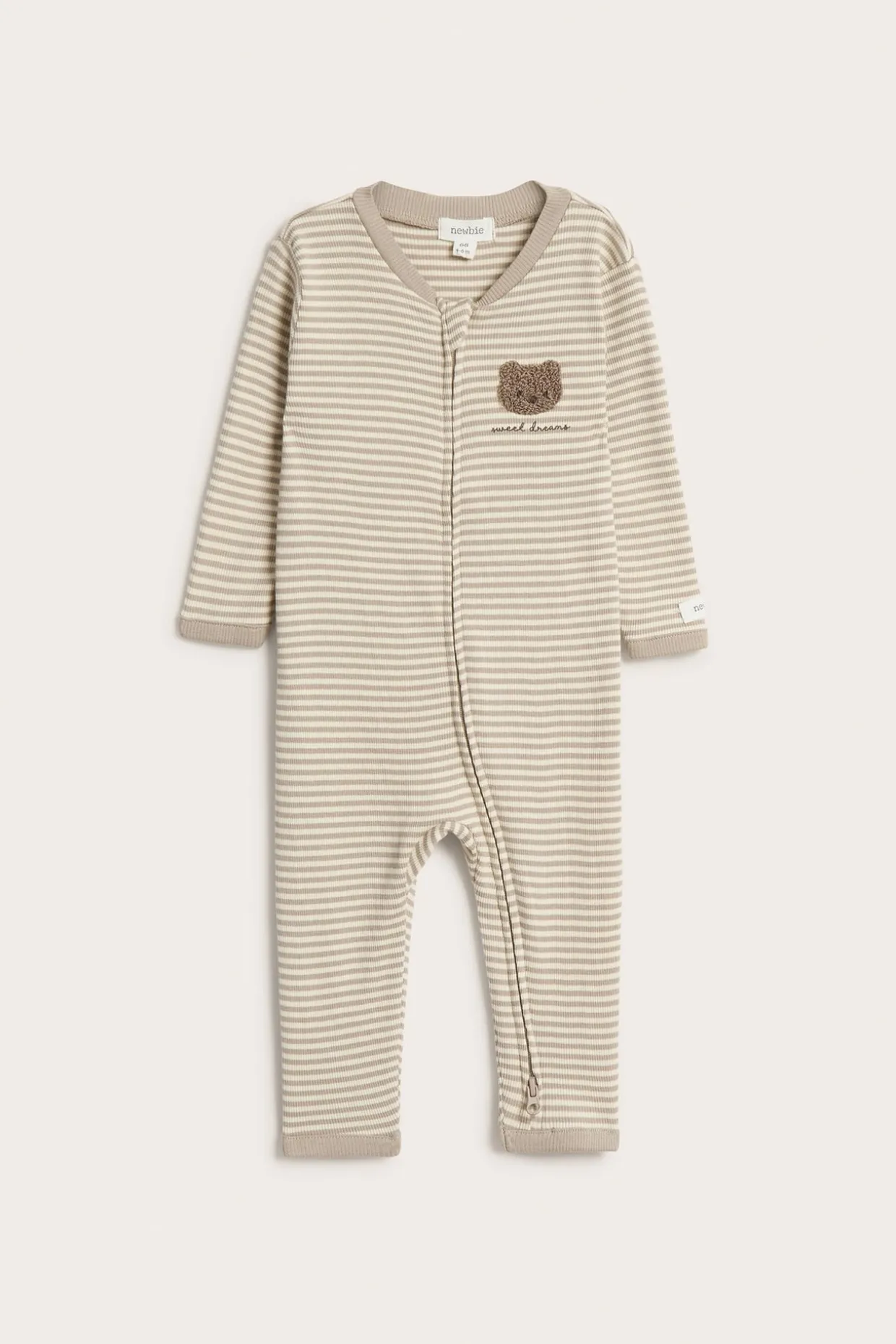 Randig pyjamas med nallebjörn