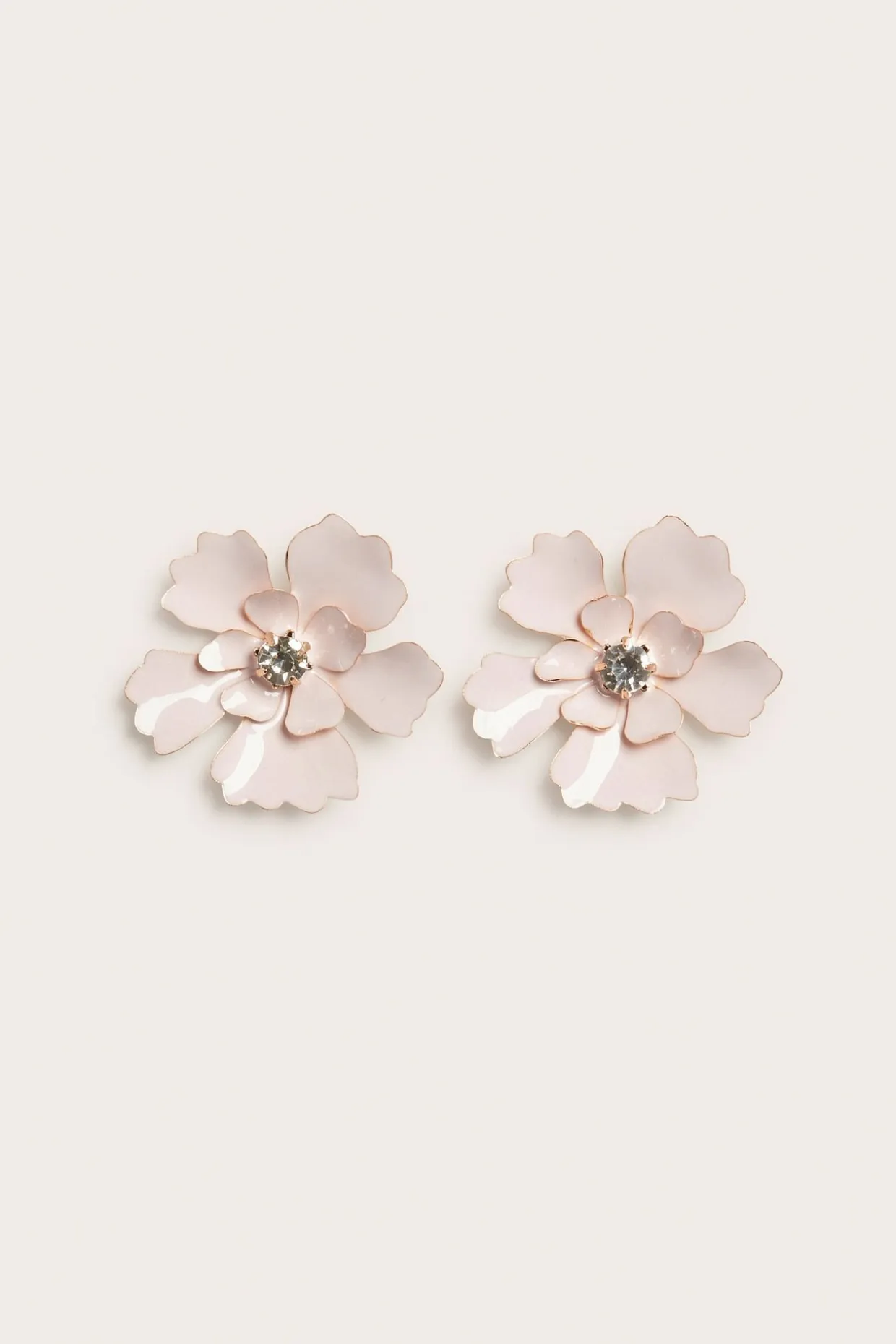 Örhängen i form av blomma