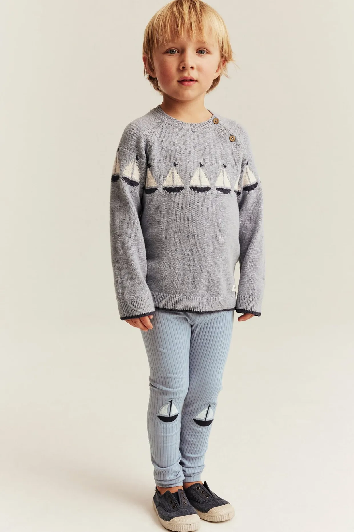 Ribbade leggings med applikation