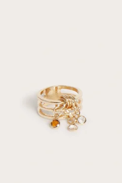 Ring med hängen
