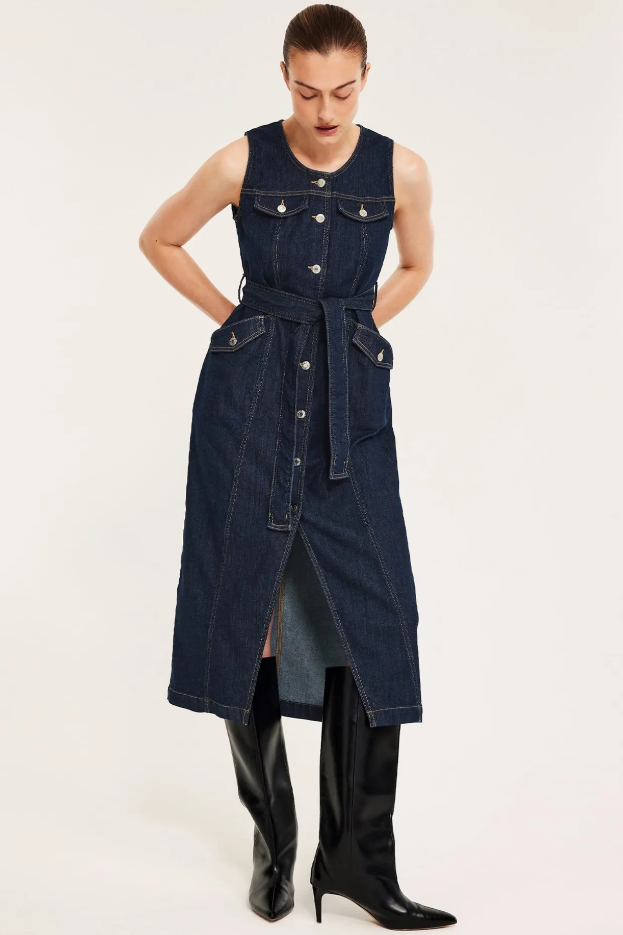Ärmlös jeansklänning